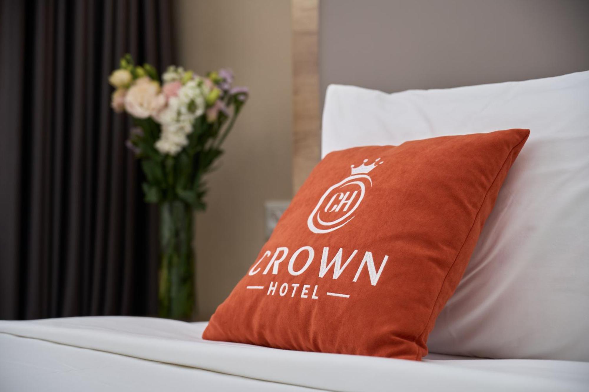 Crown Hotel Бішкек Екстер'єр фото